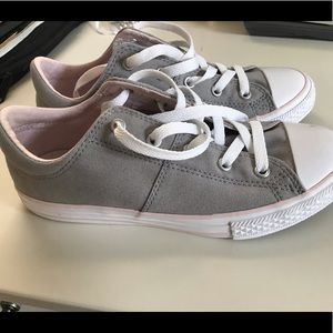 NWOT Converse Juniors Sneakers
